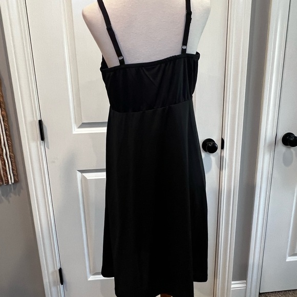 Torrid mini Chiffon Smocked Dress black floral sz 00 (equals size medium or 10) - Picture 11 of 12